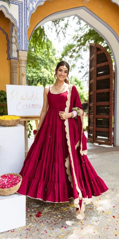 SSR 428 Red Color Heavy Georgette Attached Pad Salwar Suit Wedding, Party, Festive, Events Expected Delivery 4-6 Working Days @ 1849/- Only | Salwar suit, Casual Suits, Creative suits, Designer Suits, Party Wear Suits, Straight Suits