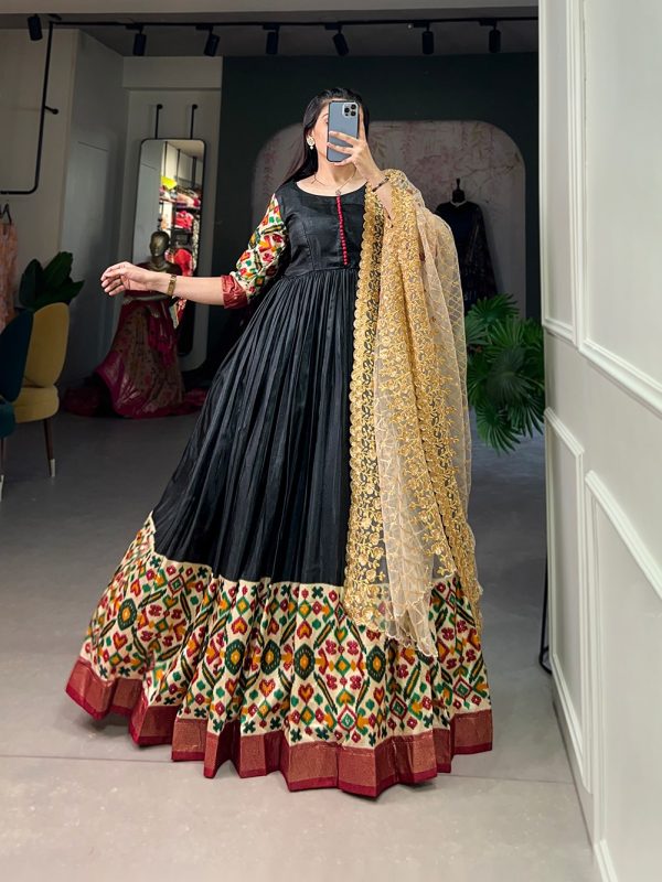 Aesthetic Black Color Dola Silk Printed Foil Work Gown