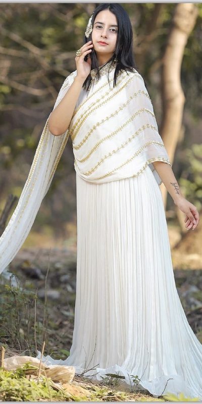 KT-204 White Color Georgette Threadbare With Sequin Work Anarkali Gown Wedding Party, Festive, Events Etc.4-6 Working Days@1699/- only | Gowns, Bollywood Gowns, Creative Gowns, Designer Gowns, Embroidered Gowns, Party Wear Gowns, Straight Suits
