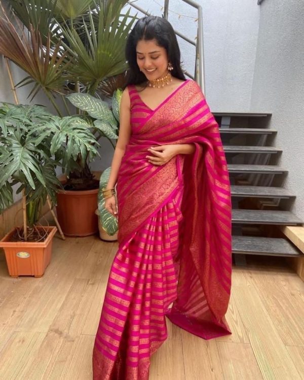 Pink Soft Silk Jacquard Work On All Over Saree - Image 3
