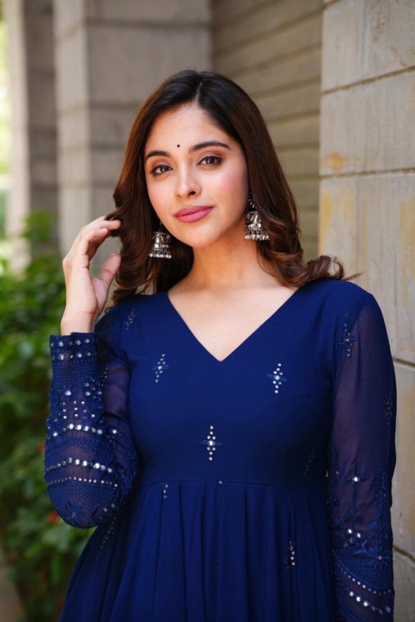 Navy Blue Foix Georgette Thread Sequence Salwar Suit - Image 5