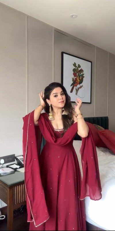 RTC 5839 Maroon Color Foix Georgette Thread With Real Mirror With Diamond Salwar Suit , Wedding, Party, Festive, Events Etc.4-6 Working Days@ 1949/-only | Jump Suits, Salwar suit, Casual Suits, Creative suits, Designer Suits, Palazzo Suits, Party Wear Suits, Patiala Suits, Straight Suits