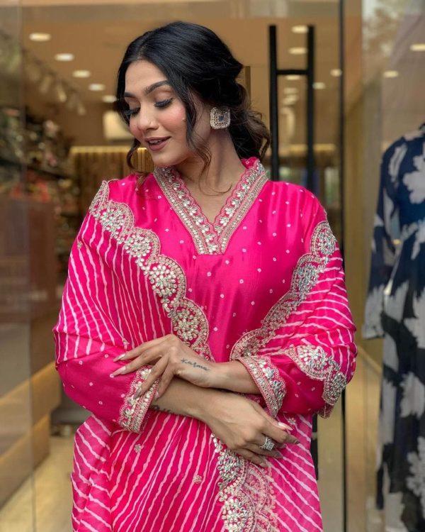 Pink Chinon Silk Wide Digital Print Coding Work Lace Salwar Suit - Image 3