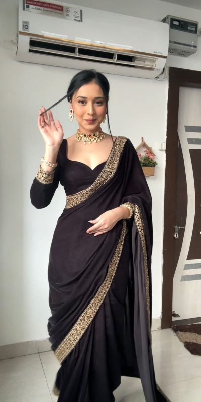 SC 233 Black Velvet Color Pure 9000 Velvet With Embroidery Lace Border Saree Casual, Wedding, Festive, Events . Expected Delivery 4-6 Working Days @1999/- | Sarees, Bollywood Sarees, Creative Sarees, Designer Sarees, Embroidered Sarees, Ethnic Saree, Modern Digital sarees, Party Wear Sarees