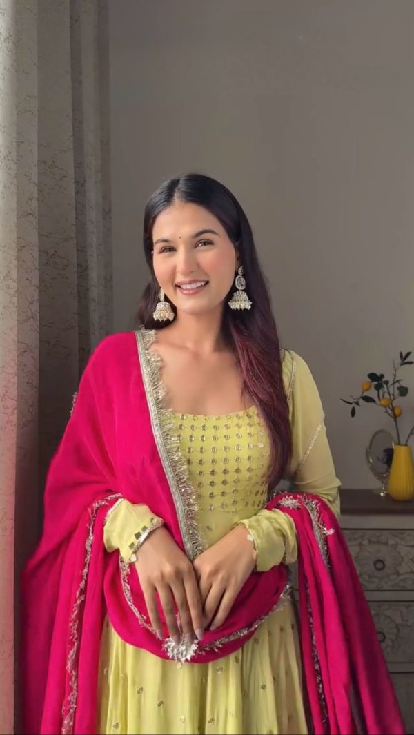 Pista Foix Georgette Thread With Sequence Salwar Suit - Image 4