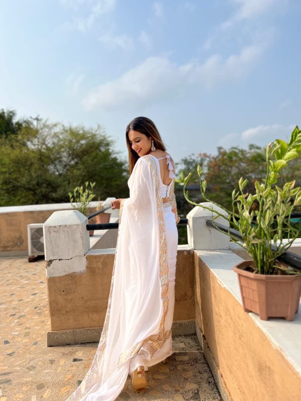 White Georgette Sequence Work Lace Saree - Image 3