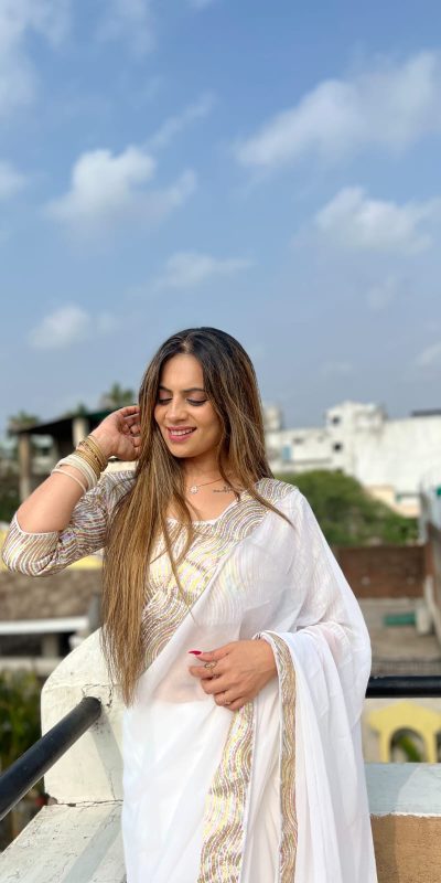 JR 579 White Color Georgette Sequence Work Lace Saree Casual, Wedding, Festive, Events . Expected Delivery 4-6 Working Days @1599/- only | Sarees, Bollywood Sarees, Creative Sarees, Designer Sarees, Embroidered Sarees, Ethnic Saree, Modern Digital sarees, Party Wear Sarees