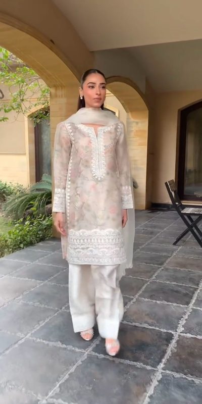 LG 1932 White Color Tobi Organza Printed With Embroidery Salwar Suit Casual, Wedding, Festive, Events . Expected Delivery  4-6 Working Days @2049/- only      | Jump Suits, Salwar suit, Casual Suits, Creative suits, Designer Suits, Palazzo Suits, Party Wear Suits, Patiala Suits, Straight Suits