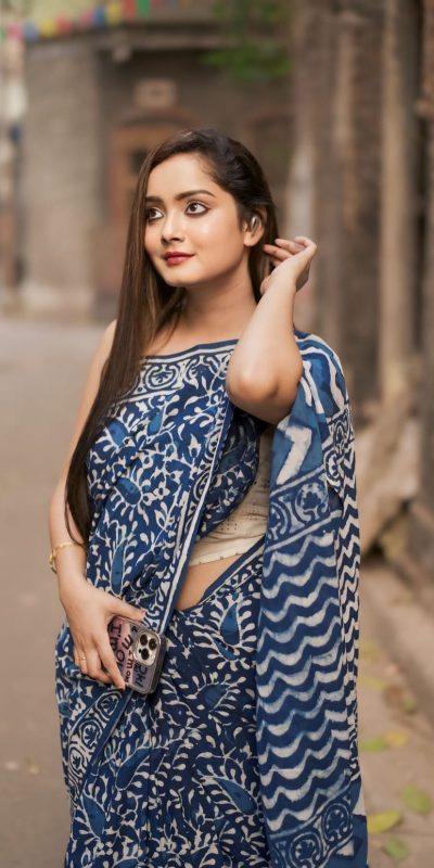 SC 404 Blue Color Soft Linen Silk Digital Print Saree Casual, Wedding, Festive, Events . Expected Delivery 4-6 Working Days @1599/- only | Sarees, Bollywood Sarees, Creative Sarees, Designer Sarees, Embroidered Sarees, Ethnic Saree, Modern Digital sarees, Party Wear Sarees