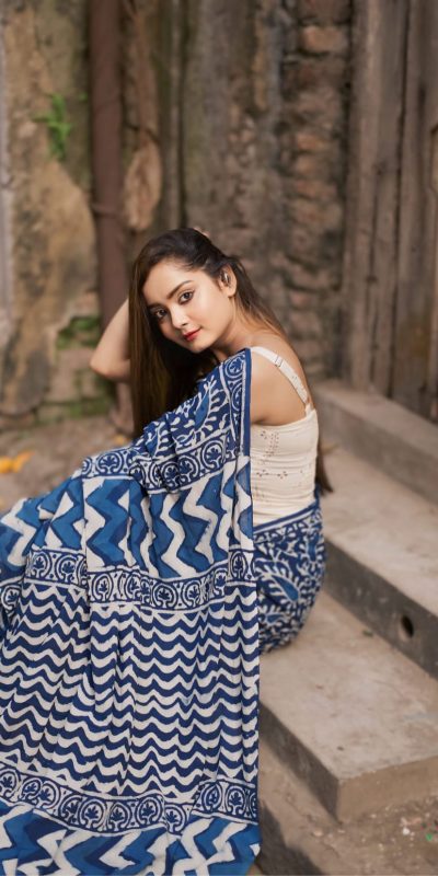 SC 404 Blue Color Soft Linen Silk Digital Print Saree Casual, Wedding, Festive, Events . Expected Delivery 4-6 Working Days @1599/- only | Sarees, Bollywood Sarees, Creative Sarees, Designer Sarees, Embroidered Sarees, Ethnic Saree, Modern Digital sarees, Party Wear Sarees