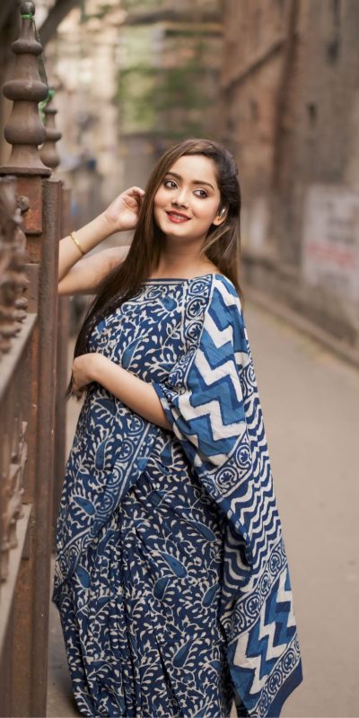 SC 404 Blue Color Soft Linen Silk Digital Print Saree Casual, Wedding, Festive, Events . Expected Delivery 4-6 Working Days @1599/- only | Sarees, Bollywood Sarees, Creative Sarees, Designer Sarees, Embroidered Sarees, Ethnic Saree, Modern Digital sarees, Party Wear Sarees