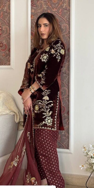 BE 408 Brown Soft Organza Salwar Suit with Lace Work & Embroidery Work. Special Price ₹2049. Delivery 4-6 Working Days. Shop now. | Lehenga, Bollywood Lehenga, Creative Lehenga, Designer Lehenga, Embroidered Lehenga, Party Wear Lehenga