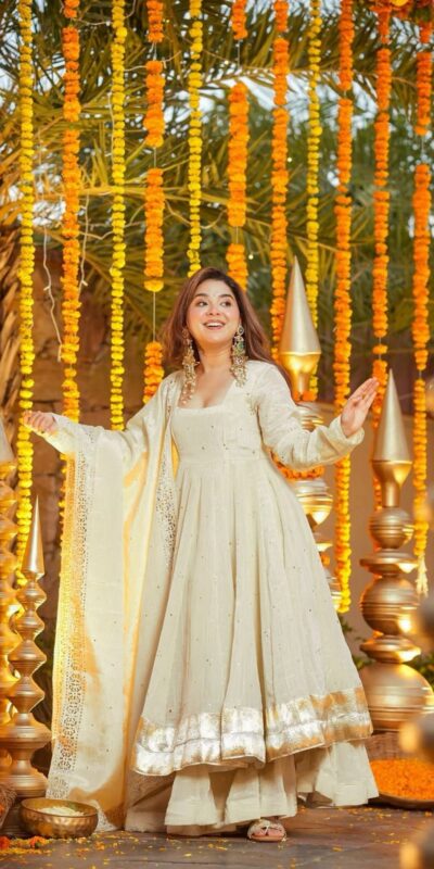 KD 1555 Off White Chinon Silk Gown Perfect for Wedding, Party, Engagement, Lohri, Diwali – . Grab it for ₹2149. Delivery 4-6 Working Days. Shop n | Gowns, Bollywood Gowns, Creative Gowns, Designer Gowns, Embroidered Gowns, Party Wear Gowns