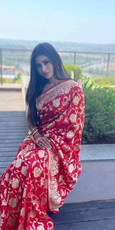 KPR 115 Red Color Soft Lichi Silk Saree with Lace Border & Lace Work. Best Price ₹1399. Delivery 4-6 Working Days. Shop now. | Sarees, Bollywood Sarees, Creative Sarees, Designer Sarees, Embroidered Sarees, Ethnic Saree, Modern Digital sarees, Party Wear Sarees