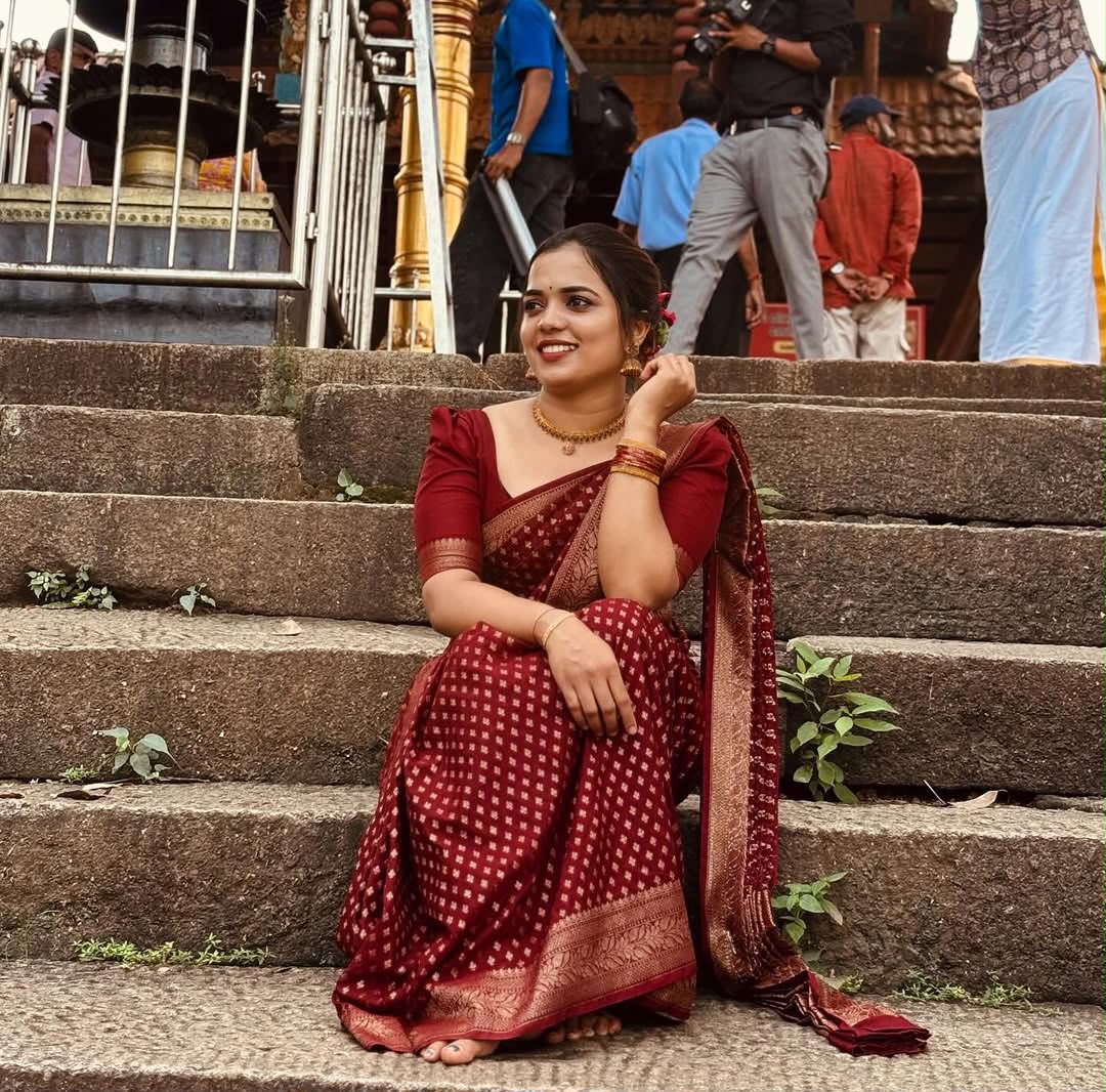 KPR 264 Maroon Soft Lichi Silk Saree with Lace Work & Lace Border. Introductory Price ₹1349. Delivery 4-6 Working Days. Shop now. | Sarees, Bollywood Sarees, Creative Sarees, Designer Sarees, Embroidered Sarees, Ethnic Saree, Modern Digital sarees, Party Wear Sarees