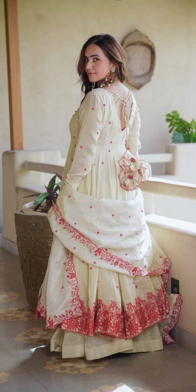 SRK 5360 Off White Dimond Silk Salwar Suit Perfect for Wedding, Party, Cultural Events, Traditional Day, Durga Puja –Affordable Price ₹2449/-. Delivery | Jump Suits, Salwar suit, Casual Suits, Creative suits, Designer Suits, Palazzo Suits, Party Wear Suits, Patiala Suits, Straight Suits