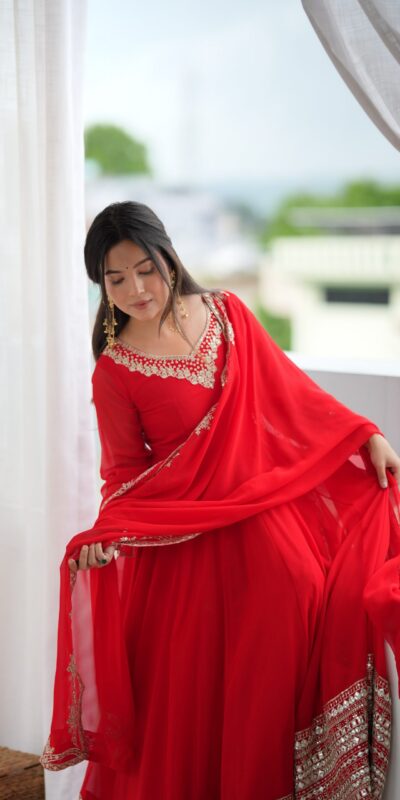 SSR 549 Red Fox Perfect for Wedding, Party, Durga Puja, Diwali, Anniversary –Georgette Gown. Now at just ₹2449. Delivery 4-6 Working Days. Shop now. | Gowns, Bollywood Gowns, Creative Gowns, Designer Gowns, Embroidered Gowns, Party Wear Gowns