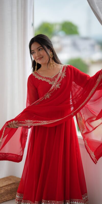 SSR 549 Red Fox Perfect for Wedding, Party, Durga Puja, Diwali, Anniversary –Georgette Gown. Now at just ₹2449. Delivery 4-6 Working Days. Shop now. | Gowns, Bollywood Gowns, Creative Gowns, Designer Gowns, Embroidered Gowns, Party Wear Gowns