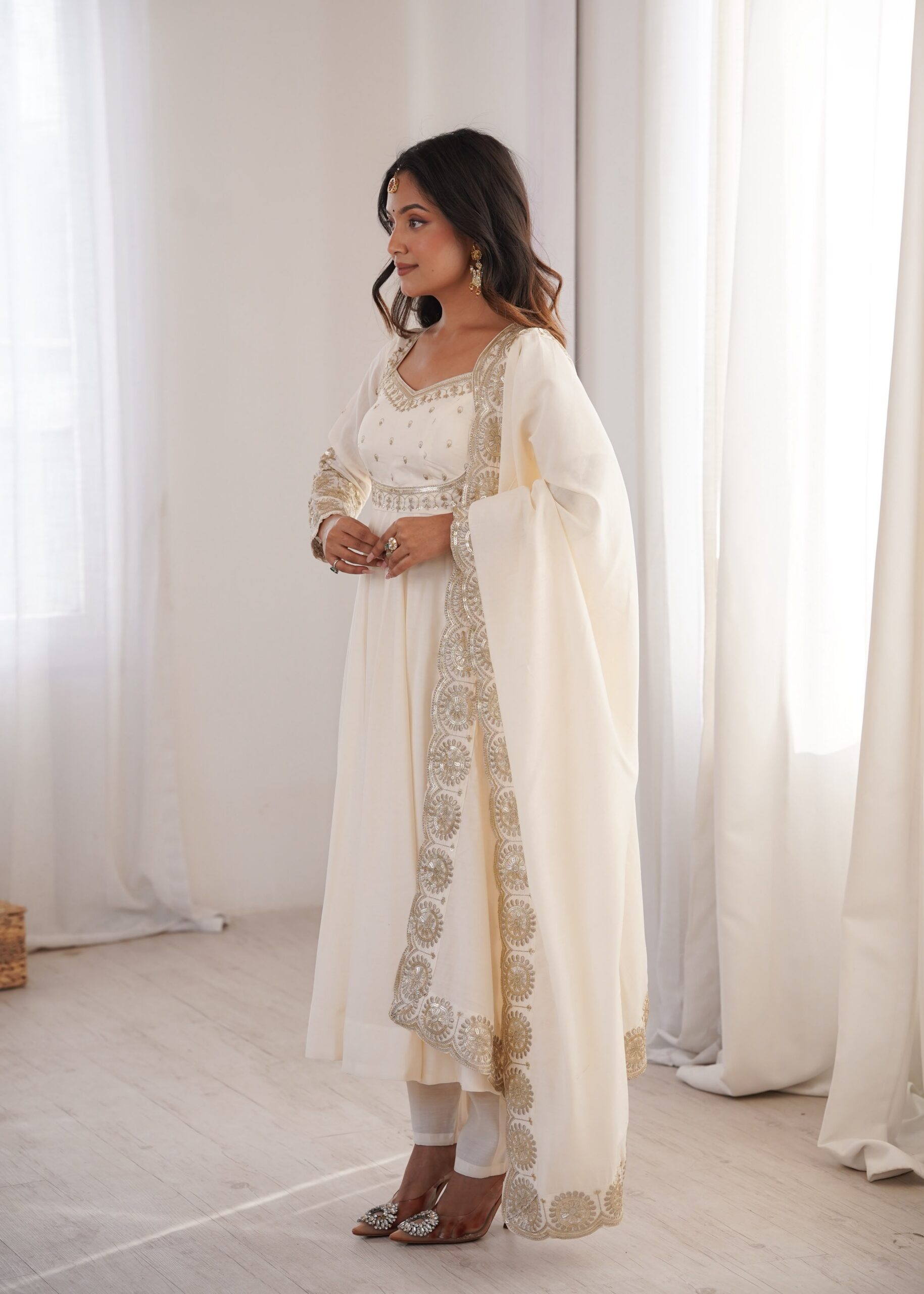 ZF 5026 White Colour Roman Silk Salwar Suit with Embroidery Work. Best Price ₹2399. Delivery 4-6 Working Days. Online Shop now. | Anarkali Suits, Bollywood Anarkali, Creative-Anarkali, Designer Anarkali, Embroidered Anarkali, Party Wear Anarkali