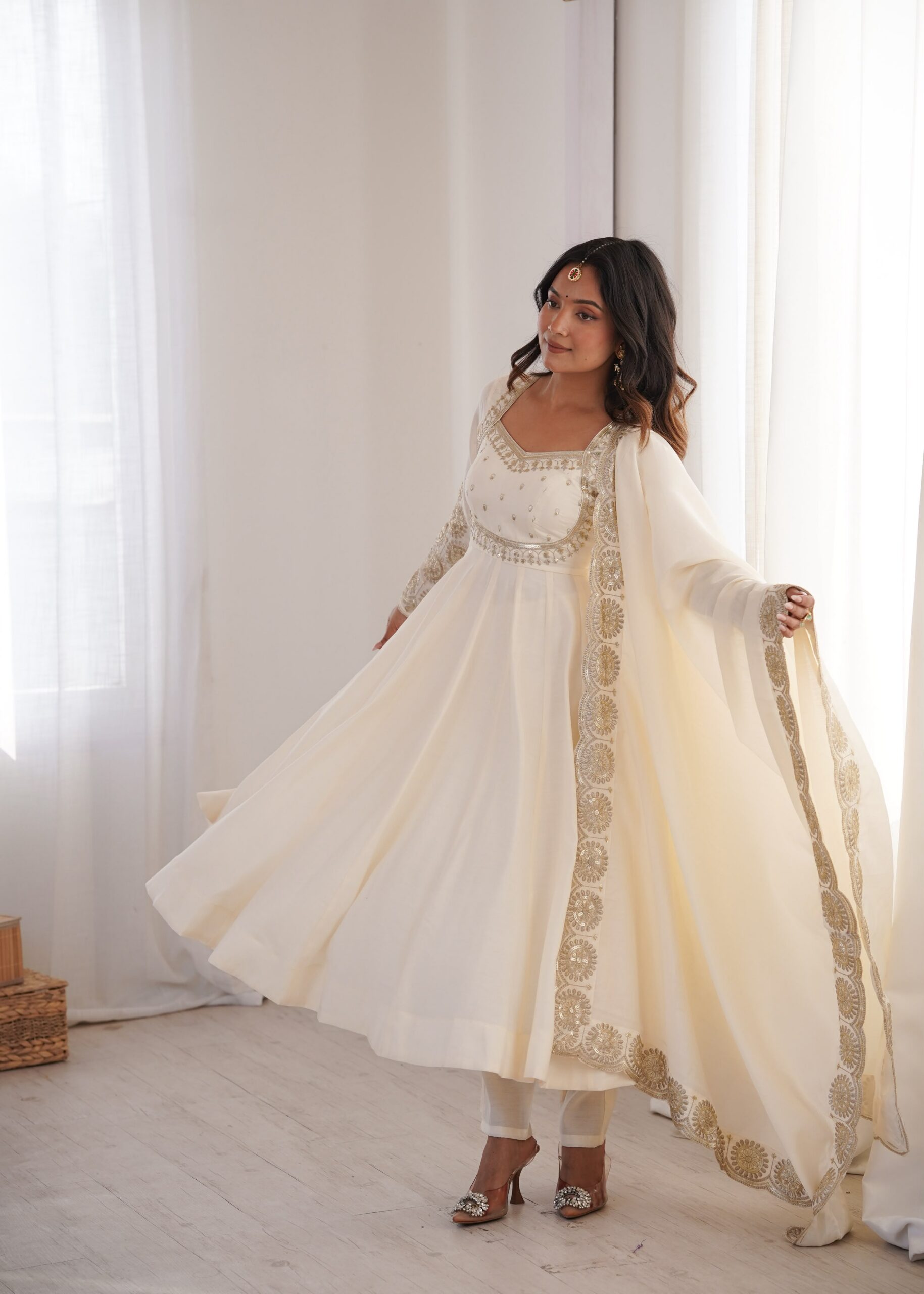 ZF 5026 White Colour Roman Silk Salwar Suit with Embroidery Work. Best Price ₹2399. Delivery 4-6 Working Days. Online Shop now. | Anarkali Suits, Bollywood Anarkali, Creative-Anarkali, Designer Anarkali, Embroidered Anarkali, Party Wear Anarkali