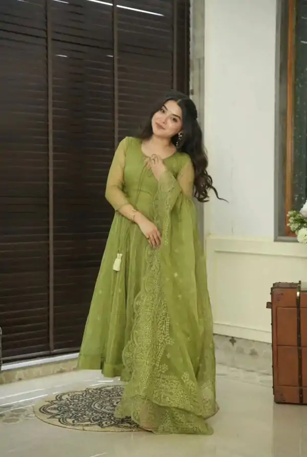 Aglow Green Color Georgette Embroidery Work Salwar Suit