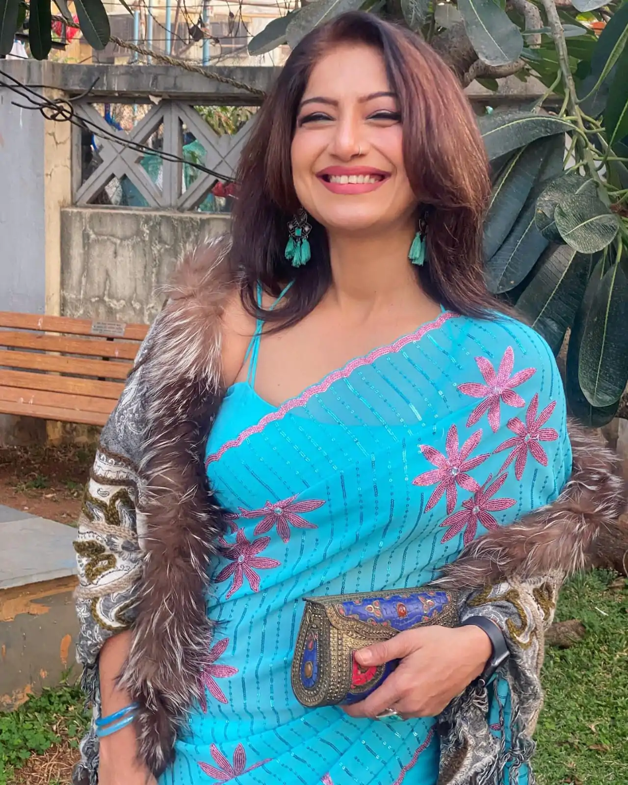 JR-623 Grand Blue Color Georgette With Embroidery Work Saree Casual, Party Wear, Wedding, Events Etc.4-6 Working Days @ 1798/- only  | Sarees, Bollywood Sarees, Creative Sarees, Designer Sarees, Embroidered Sarees, Ethnic Saree, Modern Digital sarees, Party Wear Sarees