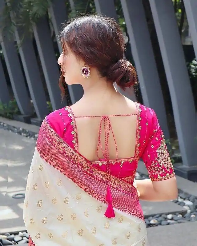 KP 4095 Half White Color Soft Lichi Silk Jacquard Work On All Over Saree Casual, Wedding, Festive, Events . Expected Delivery  4-6 Working Days @1499/- only                                                                                                                                             | Sarees, Bollywood Sarees, Creative Sarees, Designer Sarees, Embroidered Sarees, Ethnic Saree, Modern Digital sarees, Party Wear Sarees