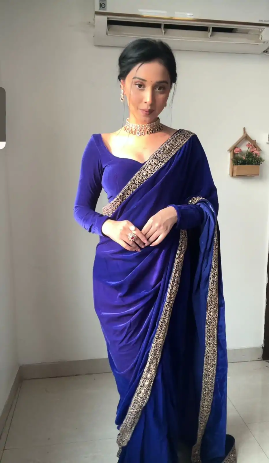 SC 233 Royal Blue Velvet Color Pure 9000 Velvet With Embroidery Lace Border Saree , Wedding, Festive, Events . Expected Delivery  4-6 Working Days @1999 | Sarees, Bollywood Sarees, Creative Sarees, Designer Sarees, Embroidered Sarees, Ethnic Saree, Modern Digital sarees, Party Wear Sarees