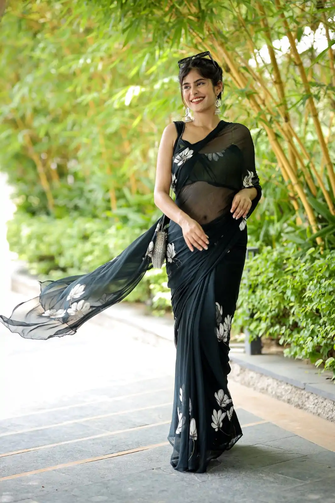 SC 411 Black Color Soft Georgette Silk All Over Saree Casual, Wedding, Festive, Events . Expected Delivery  4-6 Working Days @1599/- only                                                                                                                                           | Sarees, Bollywood Sarees, Creative Sarees, Designer Sarees, Embroidered Sarees, Ethnic Saree, Modern Digital sarees, Party Wear Sarees