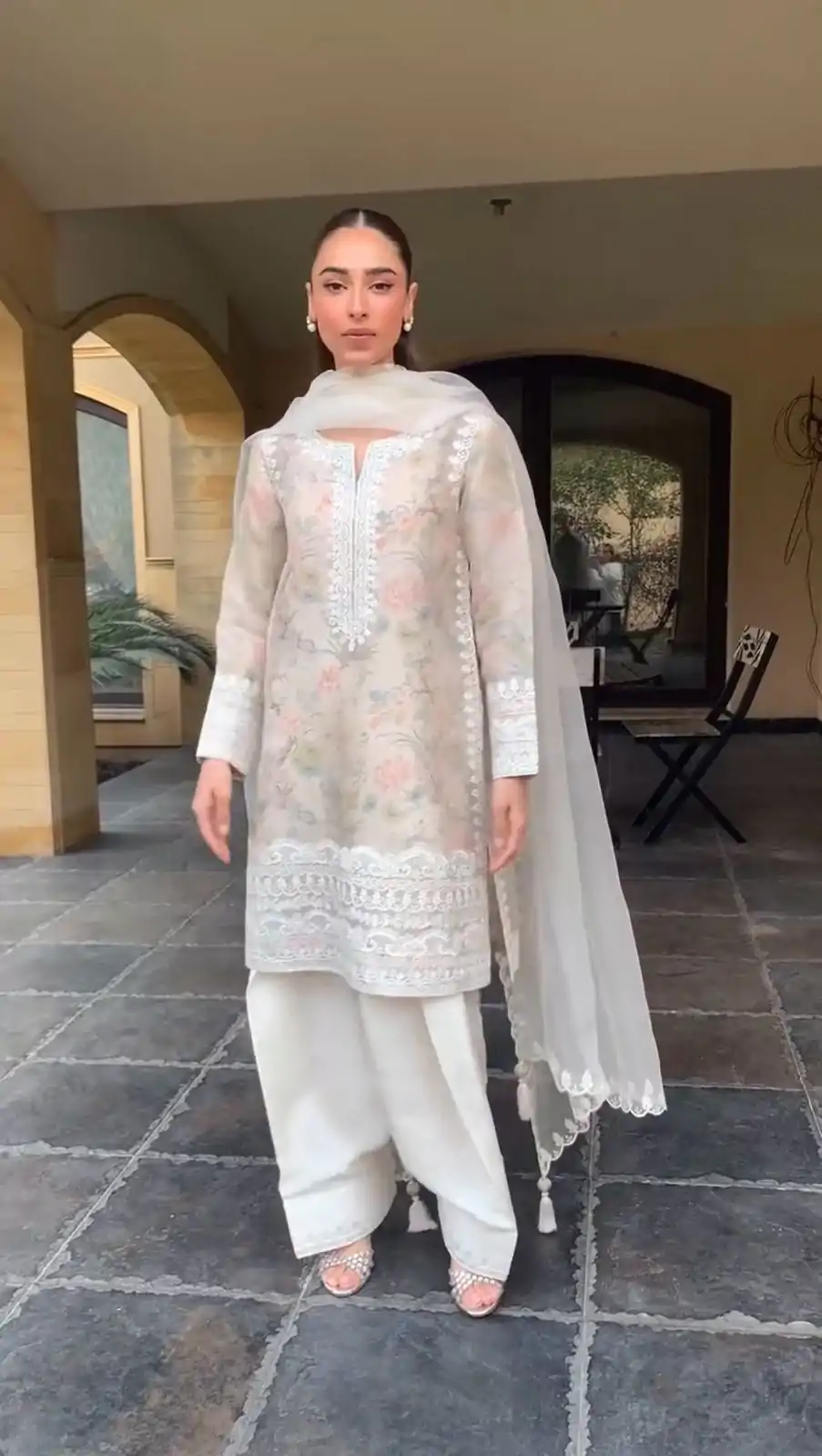 LG 1932 White Color Tobi Organza Printed With Embroidery Salwar Suit Casual, Wedding, Festive, Events . Expected Delivery  4-6 Working Days @2049/- only      | Jump Suits, Salwar suit, Casual Suits, Creative suits, Designer Suits, Palazzo Suits, Party Wear Suits, Patiala Suits, Straight Suits