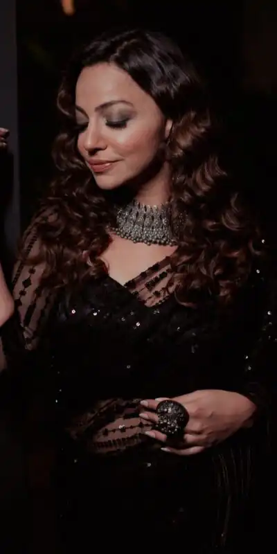 DF 3332 Black Color Butterfly Net 5mm Sequence Embroiderer Work Saree Casual, Wedding, Festive, Events . Expected Delivery 4-6 Working Days @1699/- only | Sarees, Bollywood Sarees, Creative Sarees, Designer Sarees, Embroidered Sarees, Ethnic Saree, Modern Digital sarees, Party Wear Sarees