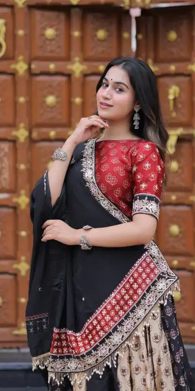 LG 645 Black Color Printed Polly Reyon Lehenga Choli Wedding, Party, Festive, Events Etc. Delivery 4-6 Working Days Rs 1999 | Lehenga, Bollywood Lehenga, Creative Lehenga, Designer Lehenga, Embroidered Lehenga, Party Wear Lehenga