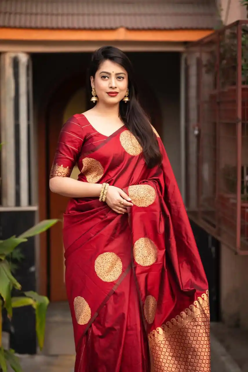 Maroon Soft Silk Cloth Pallu Work Saree - Image 2