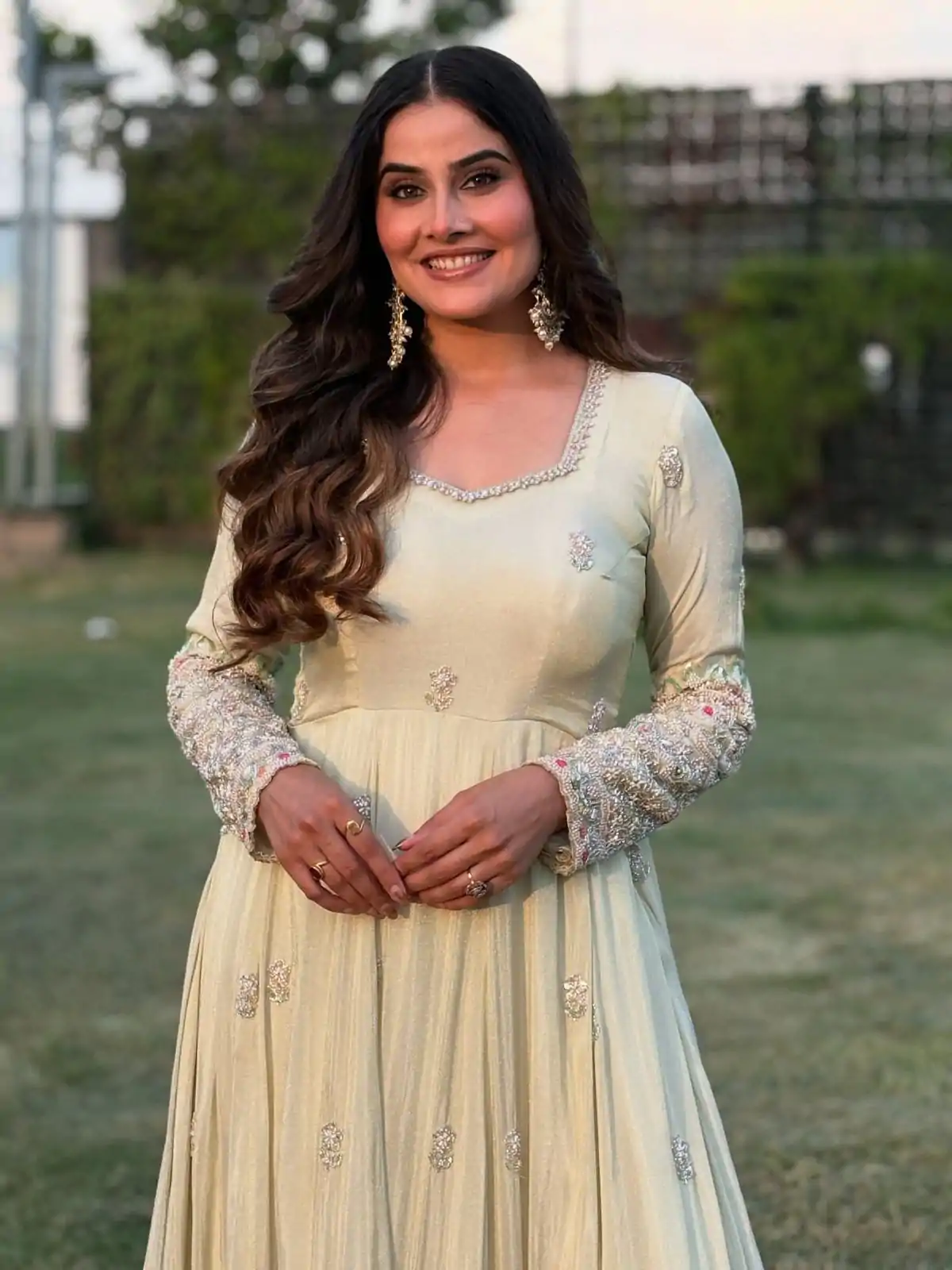 SSR 528 Off White Heavy Georgette With Heavy Embroidery Sequence Work Gown with Embroidery Work. Best Price ₹2399. Delivery 4-6 Working Days. | Gowns, Bollywood Gowns, Creative Gowns, Designer Gowns, Embroidered Gowns, Party Wear Gowns