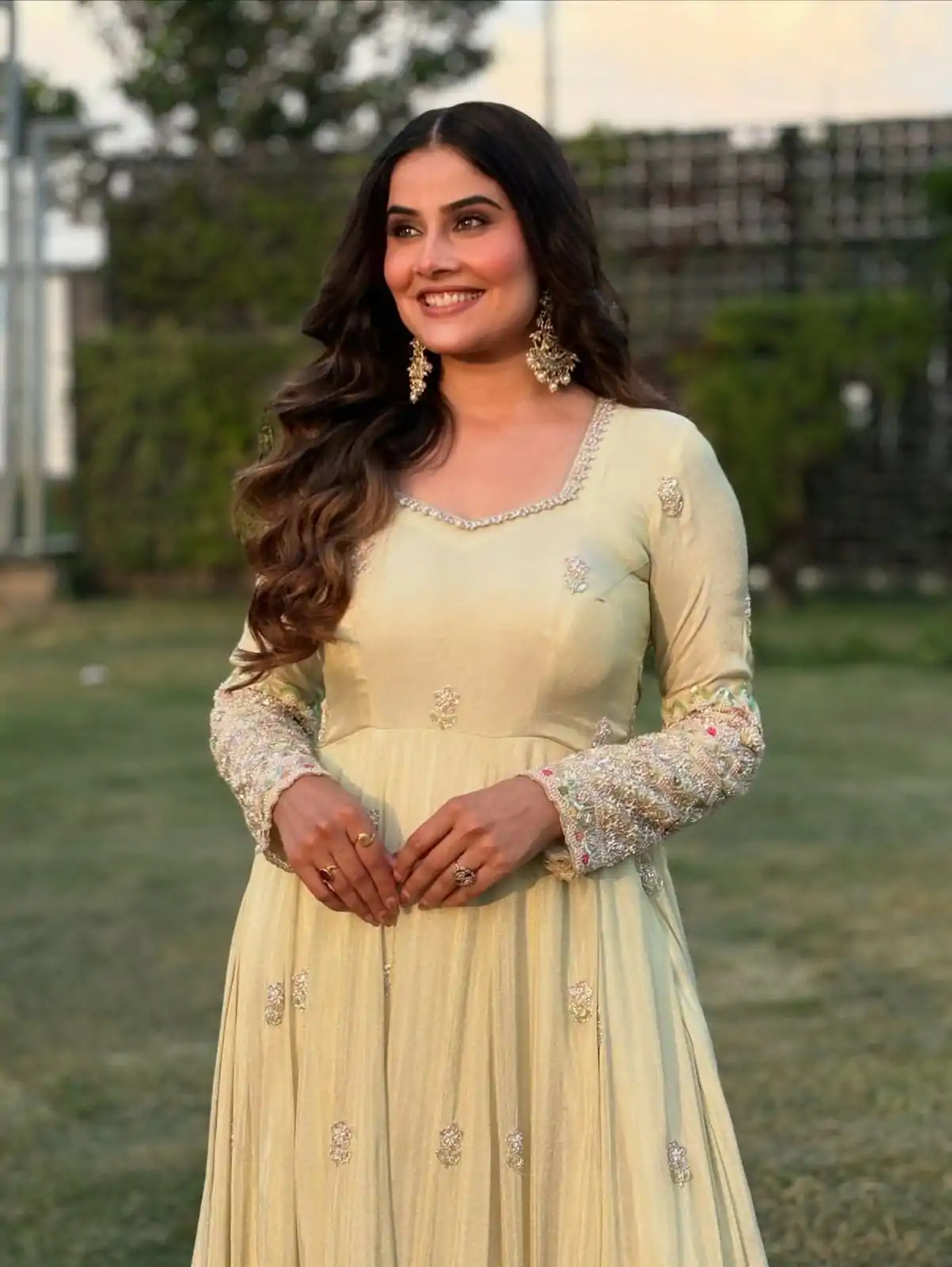 SSR 528 Off White Heavy Georgette With Heavy Embroidery Sequence Work Gown with Embroidery Work. Best Price ₹2399. Delivery 4-6 Working Days. | Gowns, Bollywood Gowns, Creative Gowns, Designer Gowns, Embroidered Gowns, Party Wear Gowns