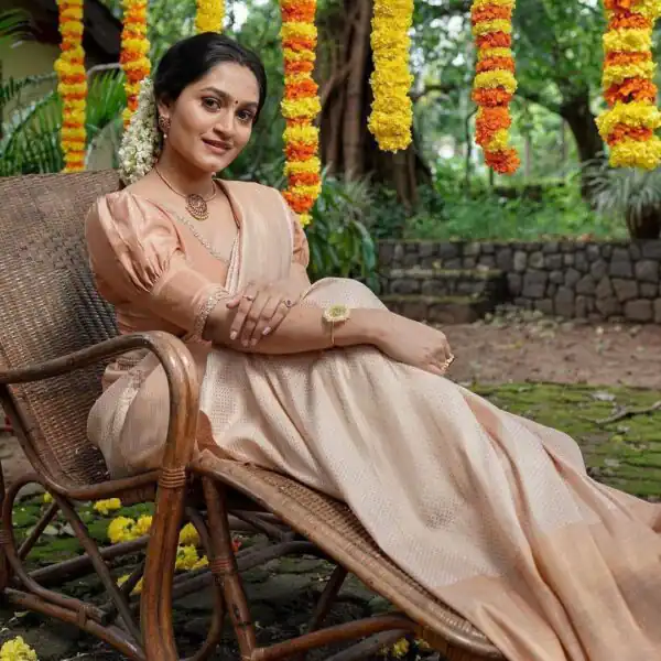 KP 4040 Off White Soft Lichi Silk Saree Perfect for Wedding, Party, Ethnic Day, Raksha Bandhan, Temple Visit Exclusive Offer ₹1299. Delivery 4-6 Working D | Sarees, Bollywood Sarees, Creative Sarees, Designer Sarees, Embroidered Sarees, Ethnic Saree, Modern Digital sarees, Party Wear Sarees