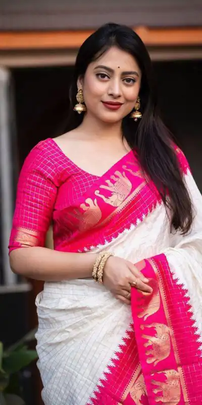 KP 5078 Pink Color Soft Lichi Silk with Lace Work & Lace Border. Saree Best Price ₹1449. Delivery 4-6 Working Days. Shop now. | Sarees, Bollywood Sarees, Creative Sarees, Designer Sarees, Embroidered Sarees, Ethnic Saree, Modern Digital sarees, Party Wear Sarees