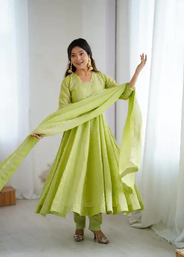 SRK 5293 Pista With Crunchy Silk With Fully Flair with Lace Work & Embroidery Work Anarkali Gown . Introductory Price ₹2149. Delivery 4-6 Worki | Gowns, Bollywood Gowns, Creative Gowns, Designer Gowns, Embroidered Gowns, Party Wear Gowns