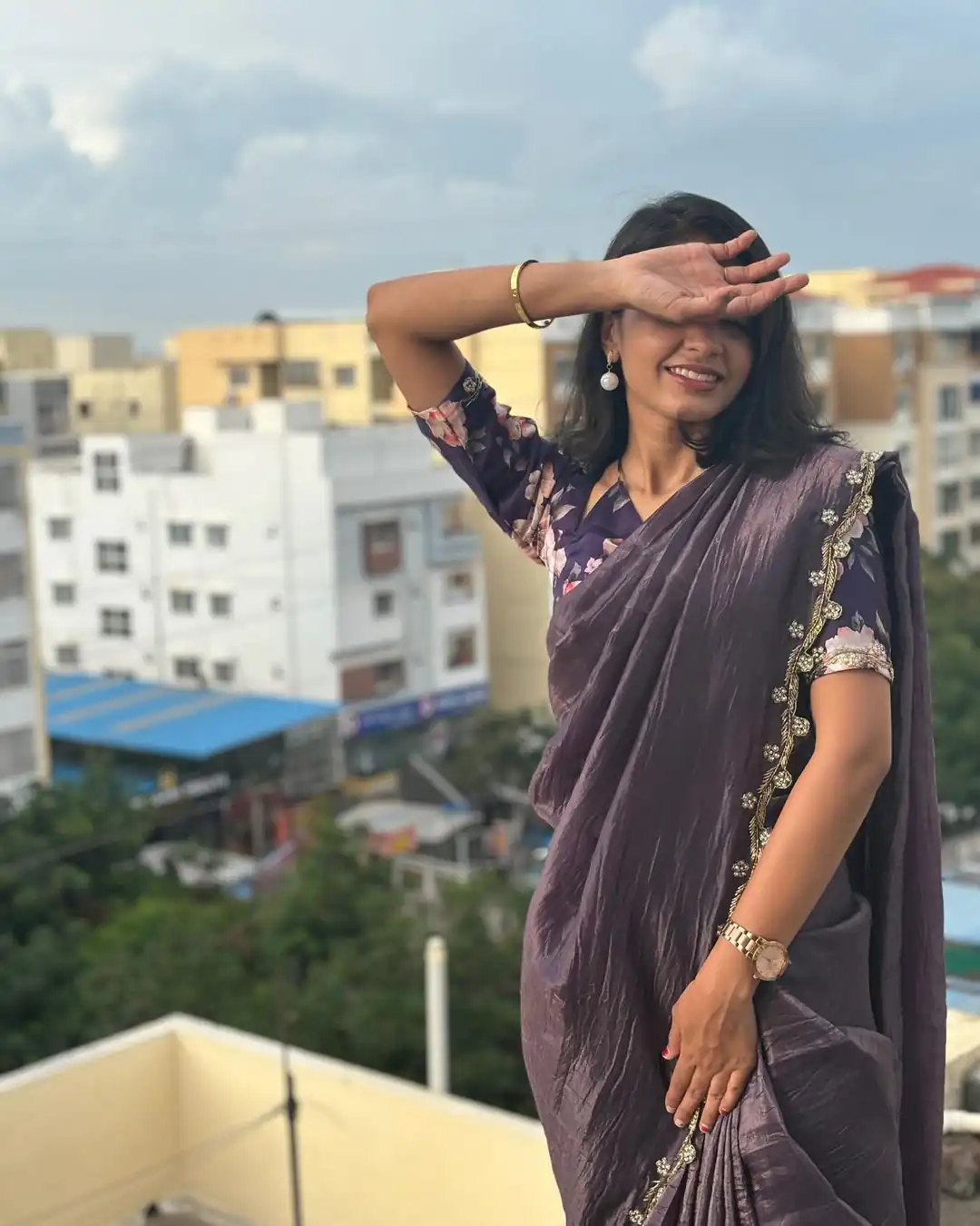 Purple Gold Crush Lace Border Work Saree - Image 5