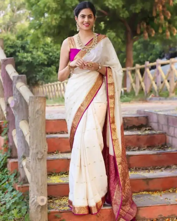 Purple Lichi Silk With Lace Jacquard Work Saree - Image 4