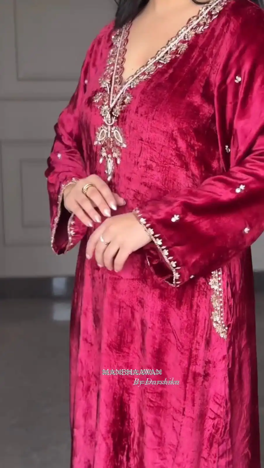 Red Velvet Embroidery Lace Work Salwar Suit - Image 4