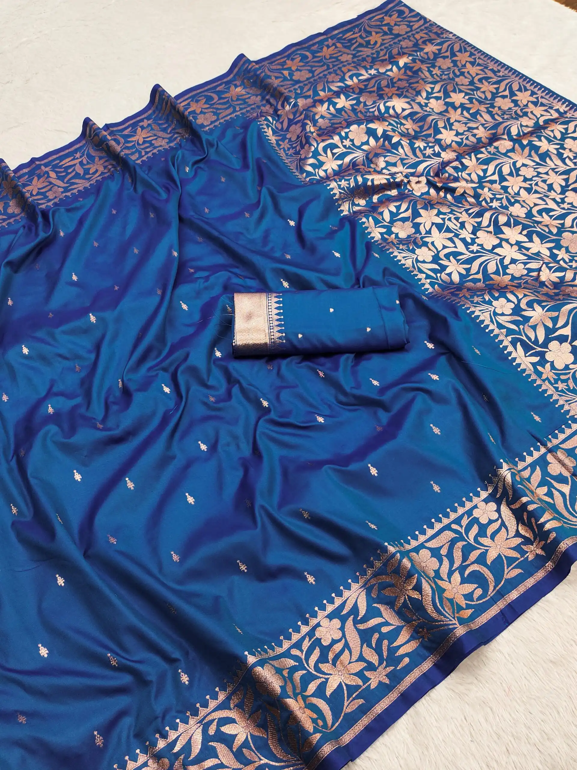 Blue Banarasi Silk Zari Weaving Lace Work Saree