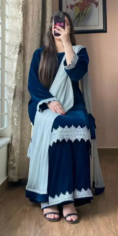 Alternative view of Blue Georgette Lace Embroidery Work Salwar Suit