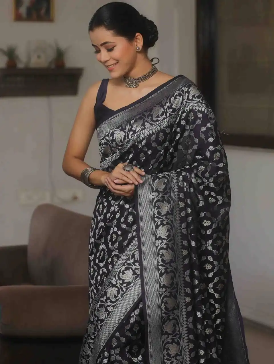 Black Lichi Silk Jacquard Border Work Saree - Image 3