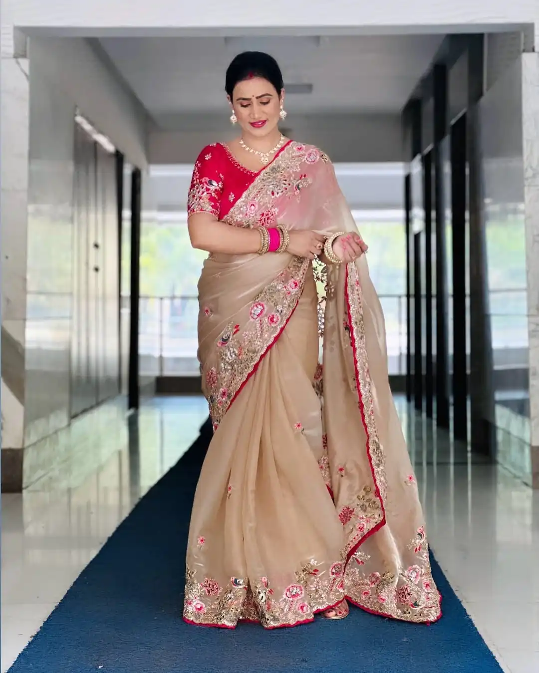 SC 1008 Cream Organza Silk Saree Perfect for Wedding, Party, Eid, Makar Sankranti, Anniversary –. Affordable Price ₹2399. Delivery 4-6 Working Days. | Sarees, Bollywood Sarees, Creative Sarees, Designer Sarees, Embroidered Sarees, Ethnic Saree, Modern Digital sarees, Party Wear Sarees