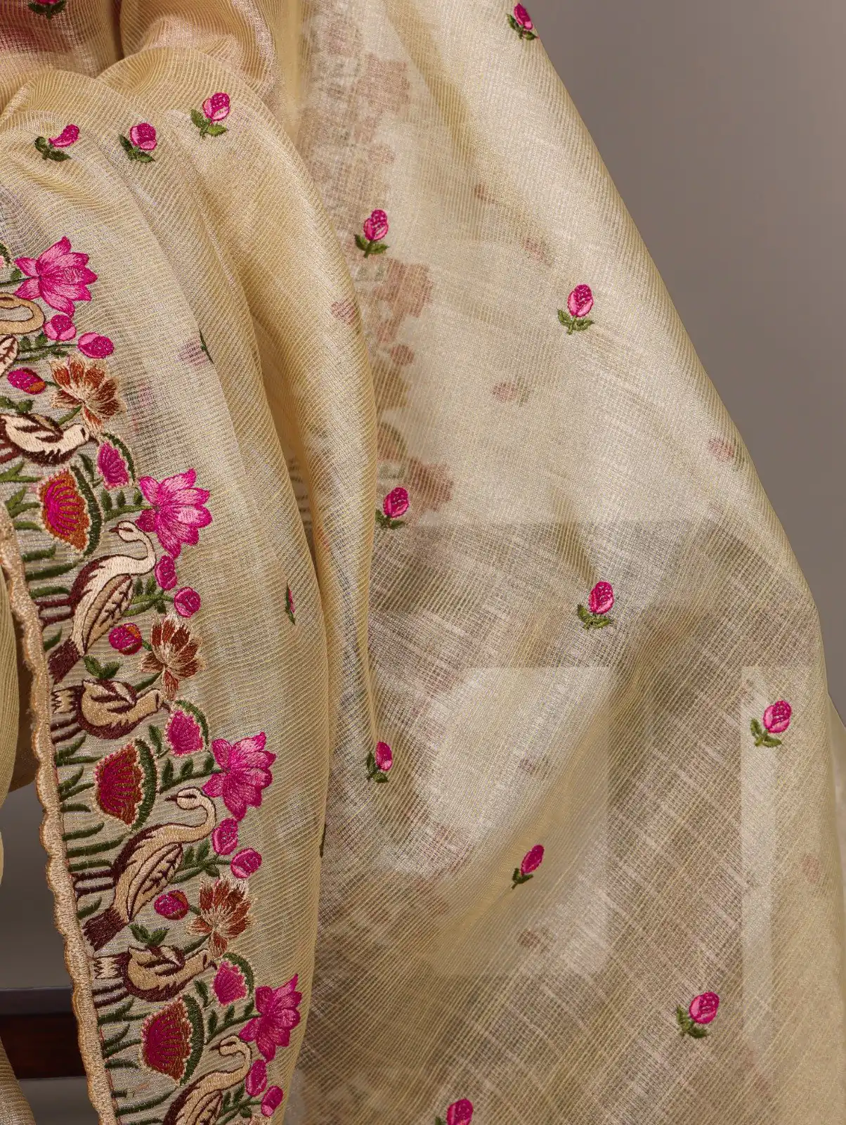 YNF 7400 Gold Zari Kota Tissue Saree Perfect for Wedding, Party, Mehendi, Housewarming, Haldi – . Special Price ₹3299. Delivery 4-6 Working Days. | Sarees, Bollywood Sarees, Creative Sarees, Designer Sarees, Embroidered Sarees, Ethnic Saree, Modern Digital sarees, Party Wear Sarees