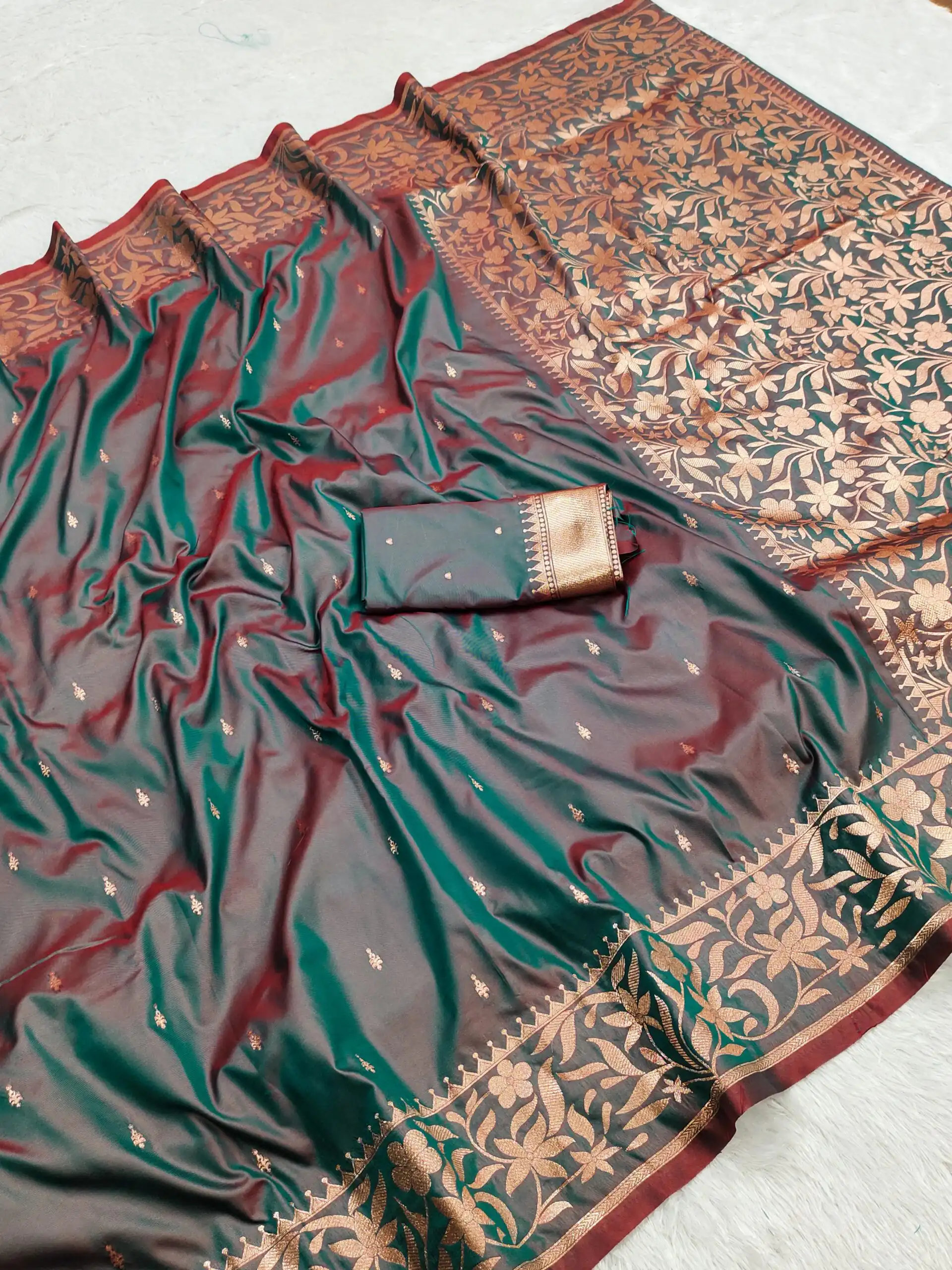 MB 197 Grey Color Banarasi Silk Saree with Zari Work & Lace Work. Exclusive Offer ₹1899. Delivery 4-6 Working Days. Shop now. | Sarees, Bollywood Sarees, Creative Sarees, Designer Sarees, Embroidered Sarees, Ethnic Saree, Modern Digital sarees, Party Wear Sarees