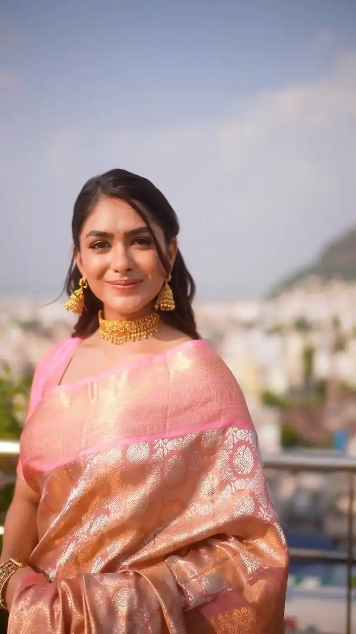 KP 6078 Light Pink in Color Soft Lichi Silk Designer Work Saree . Now at just ₹1449. Delivery 4-6 Working Days. Shop now. | Sarees, Bollywood Sarees, Creative Sarees, Designer Sarees, Embroidered Sarees, Ethnic Saree, Modern Digital sarees, Party Wear Sarees