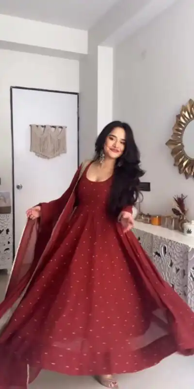 KD 1553 Maroon Faux Georgette Silk Gown with Lace Work. Wedding, Party, Festive, Events Special Price βΉ2099. Delivery 4-6 Working Days. Shop now. | Gowns, Bollywood Gowns, Creative Gowns, Designer Gowns, Embroidered Gowns, Party Wear Gowns