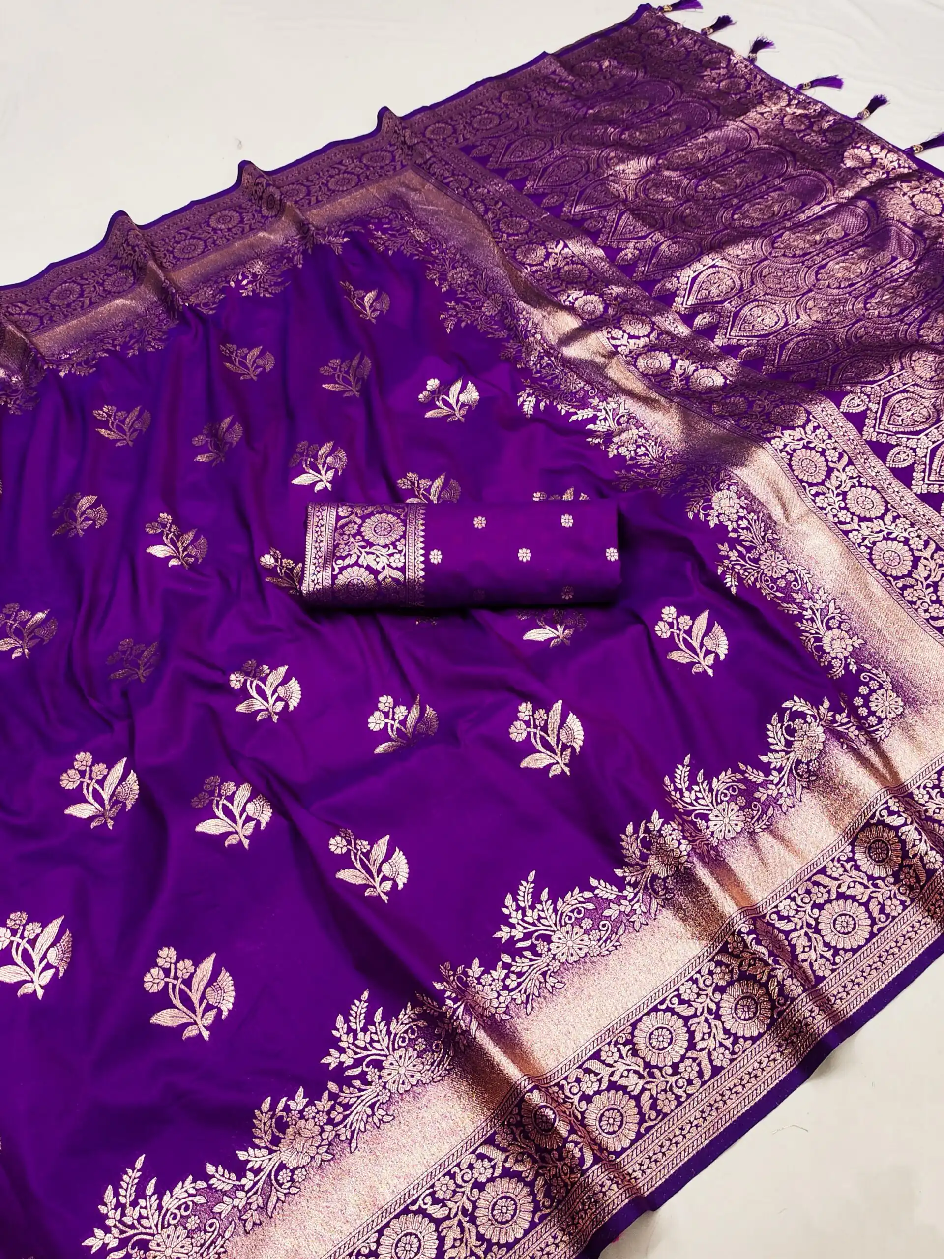 MB 39 Purple Color Banarasi Silk Saree with Lace Work & Zari Work. Grab it for ₹1999. Delivery 4-6 Working Days. Shop now. | Sarees, Bollywood Sarees, Creative Sarees, Designer Sarees, Embroidered Sarees, Ethnic Saree, Modern Digital sarees, Party Wear Sarees